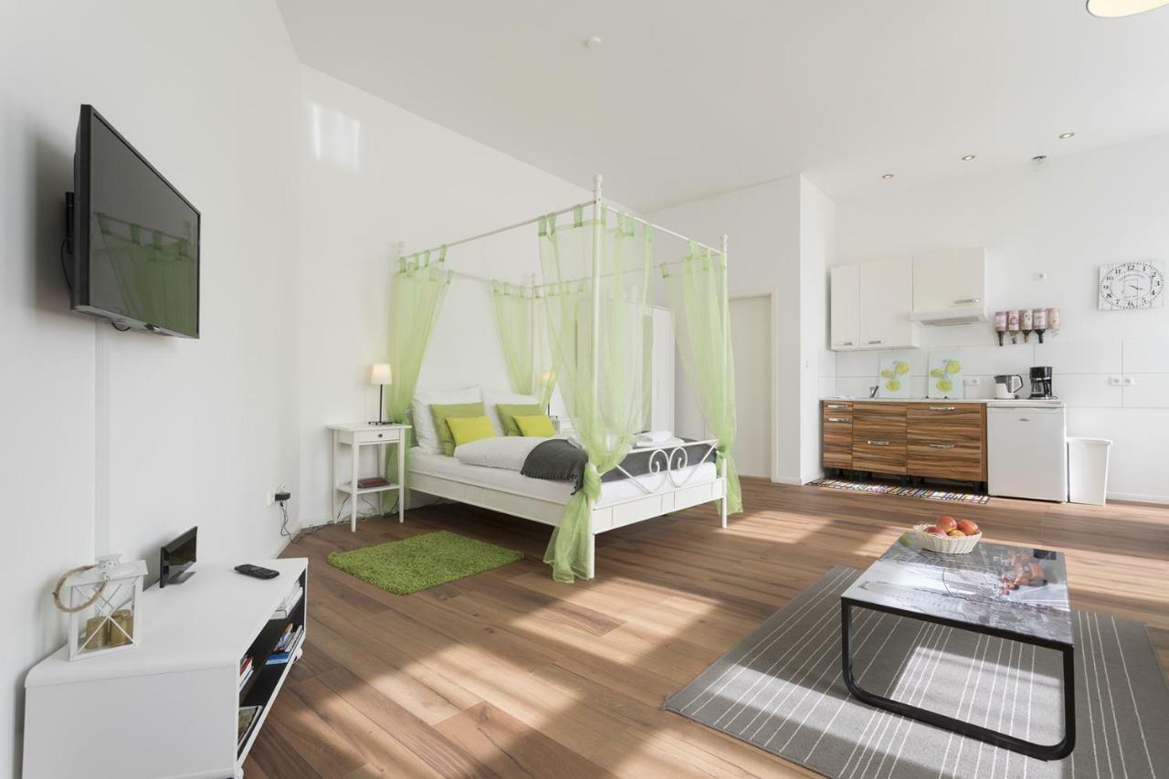 Studio Apartment Niemetzstr 51 Berlin Kültér fotó